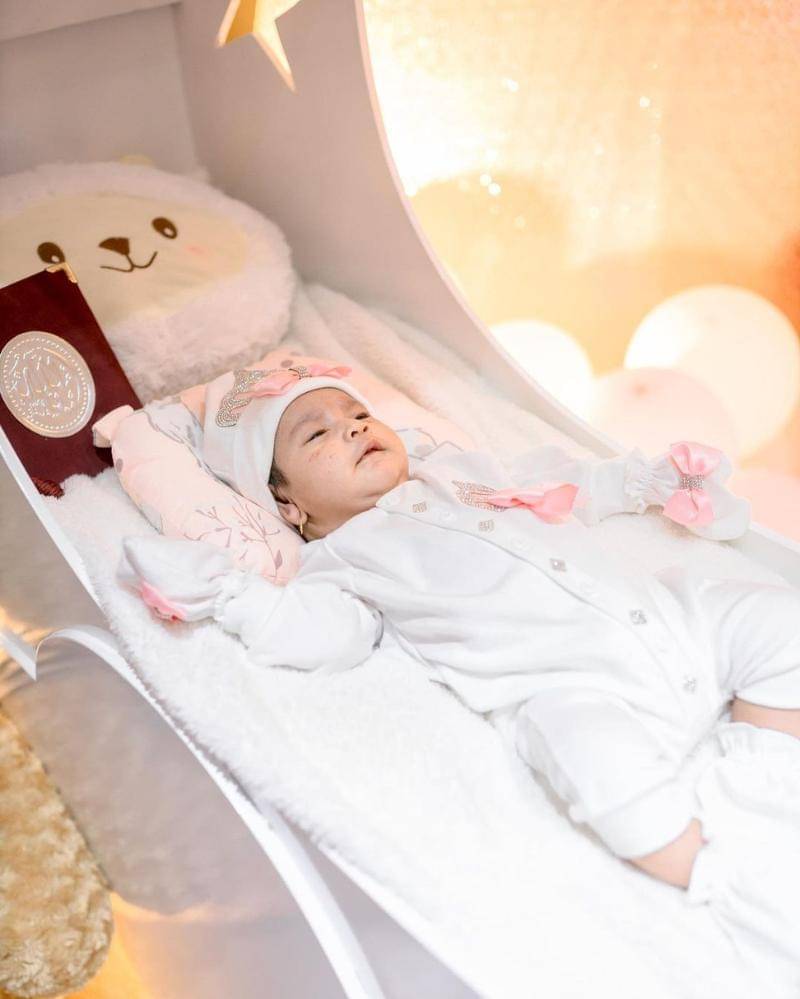 Instagram.com/ichaannisafadila